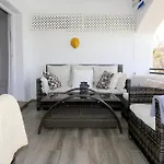 San Pedro Beachside Apartment Abril