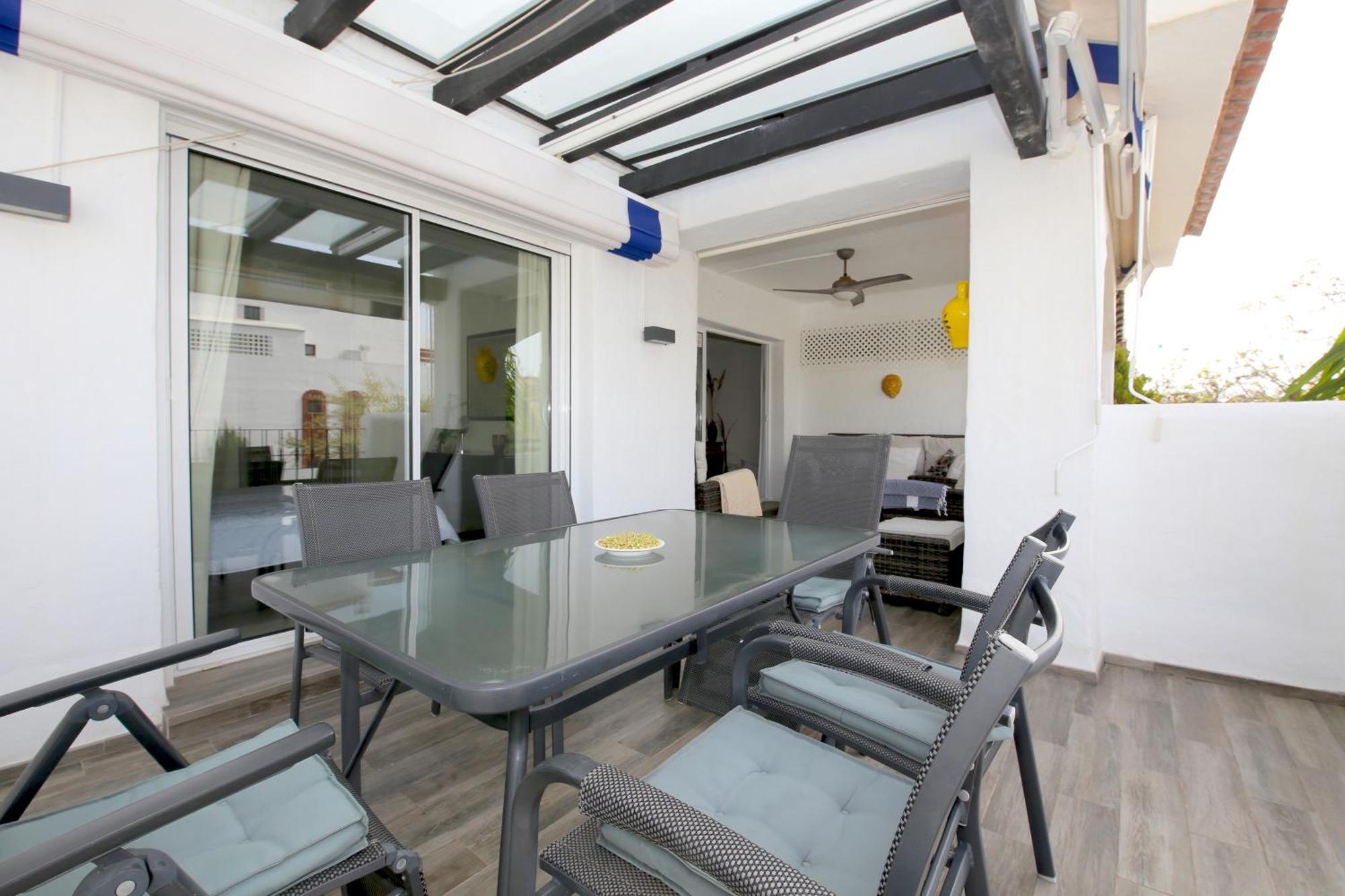 San Pedro Beachside Abril Apartment *
